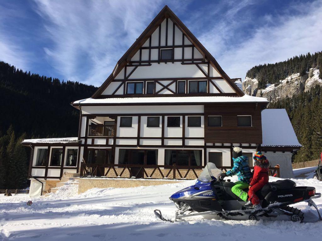 Chalet Alpina モロエニ エクステリア 写真